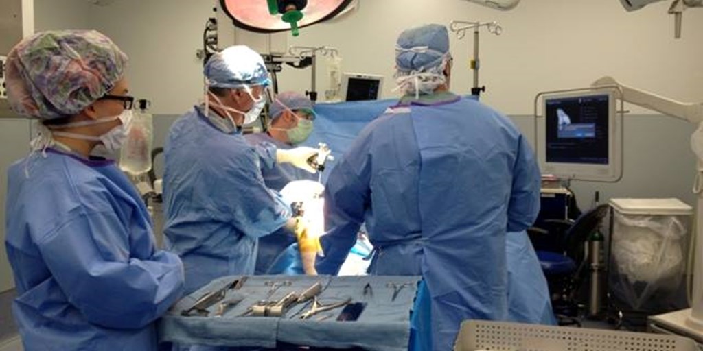 Live from the OR, it's total knee replacement surgery